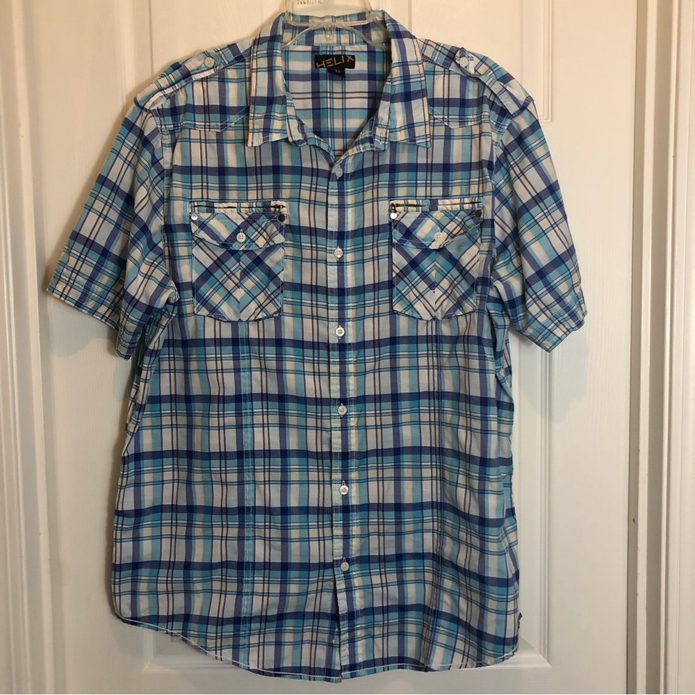 Helix Men’s Plaid Button Down Shirt with Double Pockets. Size XXL